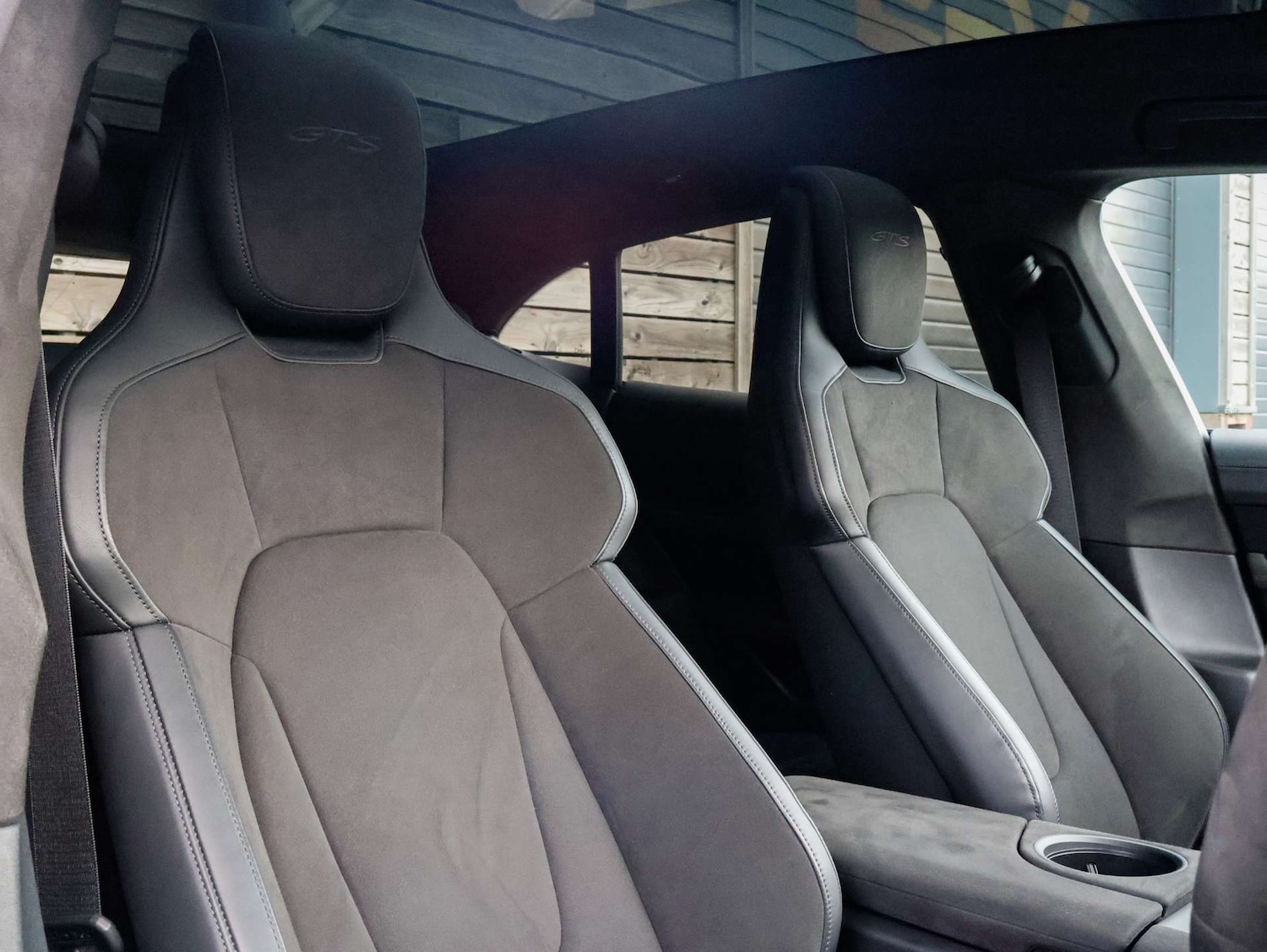 Used Porsche Taycan 2023 for sale - 77023569: Photo 24