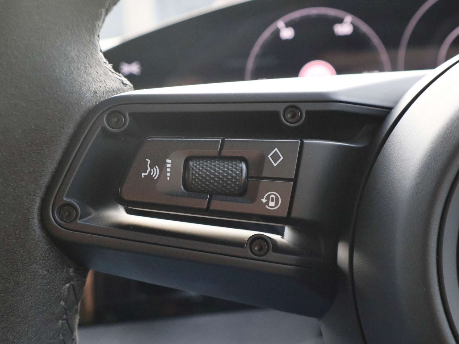 Used Porsche Taycan 2023 for sale - 77023569: Photo 34