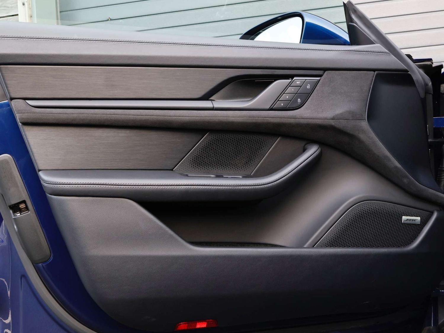 Used Porsche Taycan 2023 for sale - 77023569: Photo 46