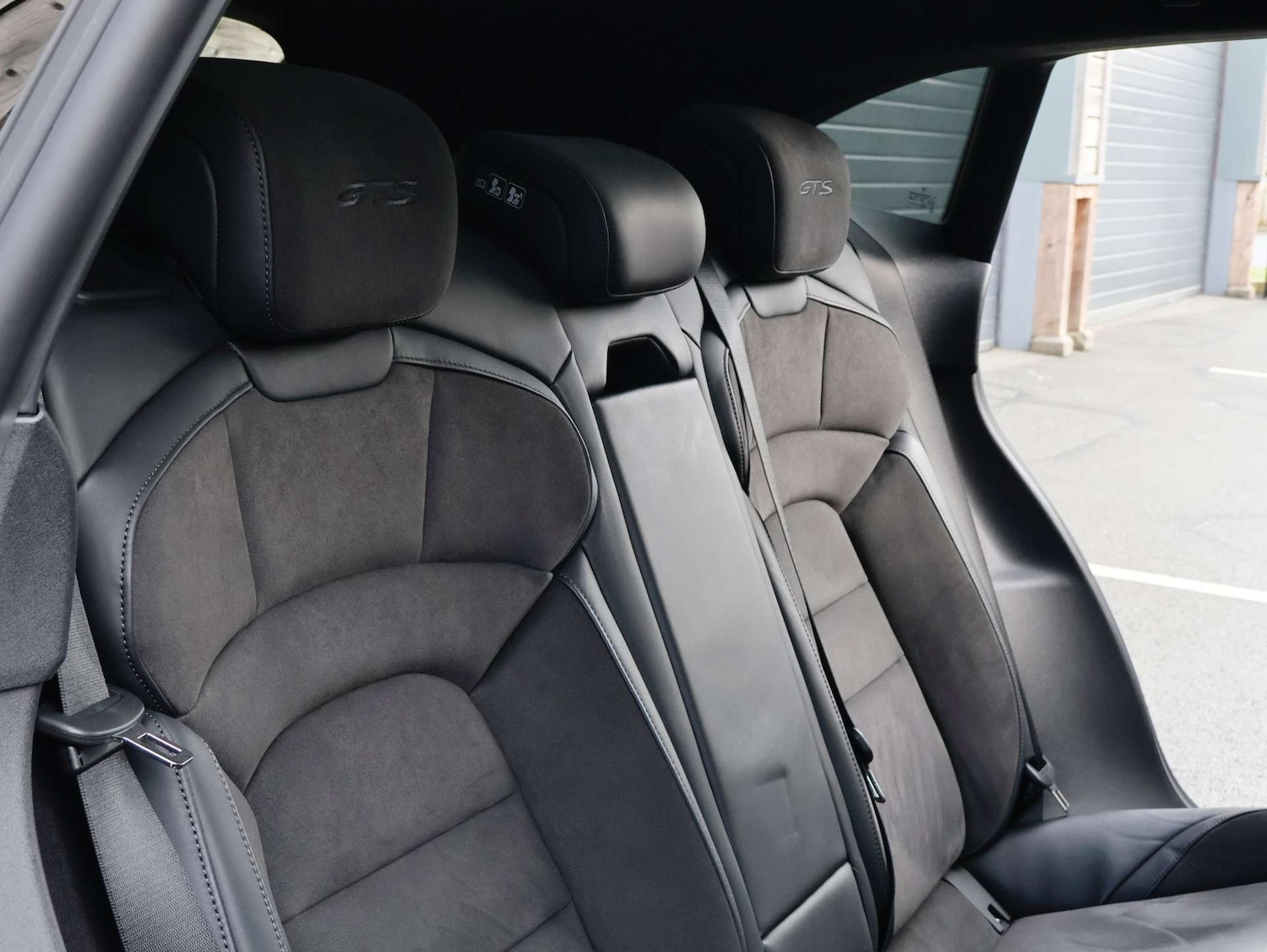 Used Porsche Taycan 2023 for sale - 77023569: Photo 47