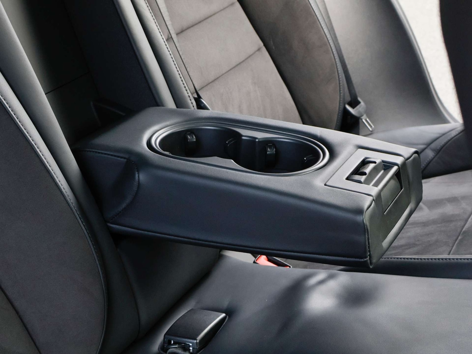 Used Porsche Taycan 2023 for sale - 77023569: Photo 50