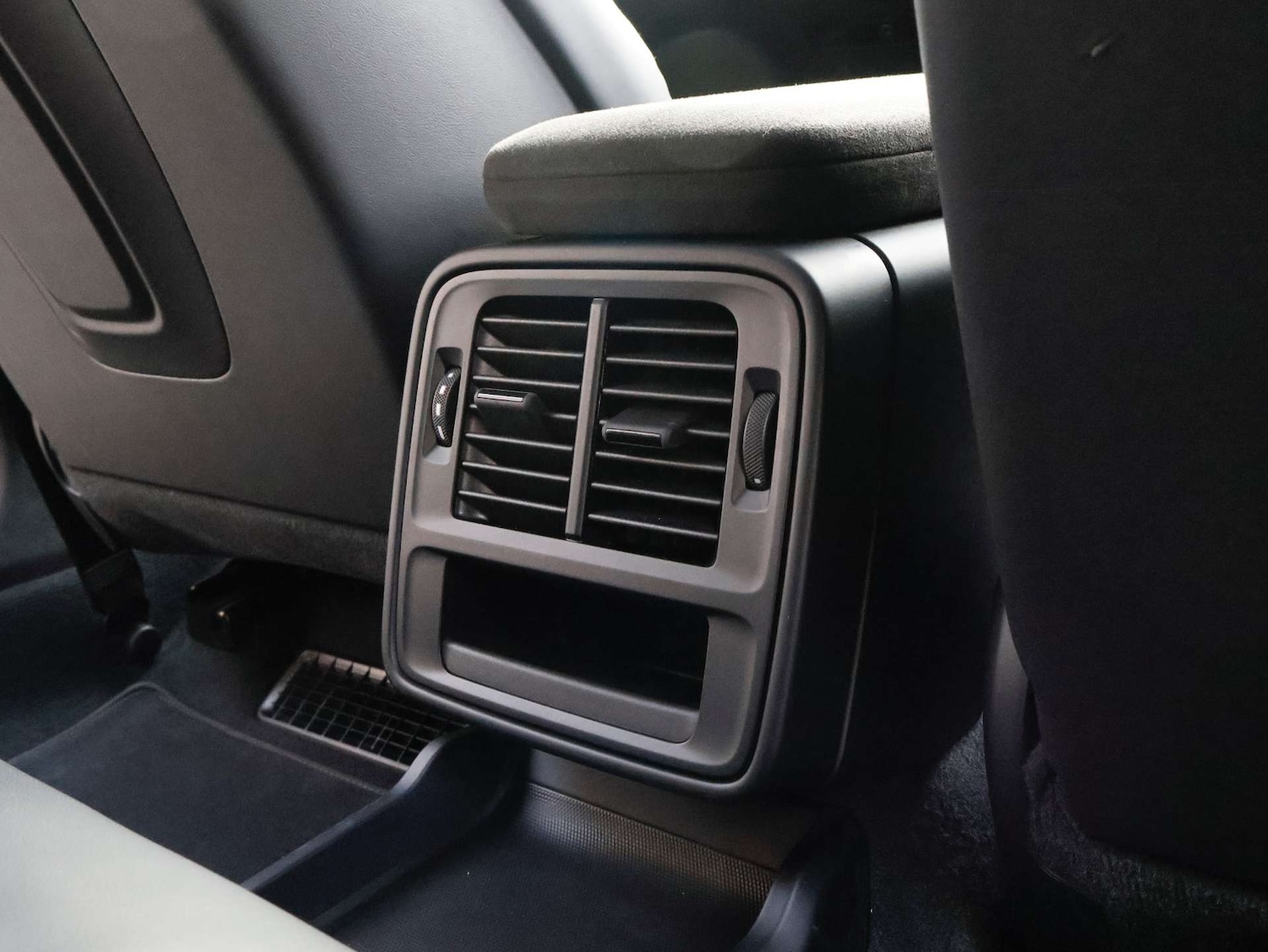 Used Porsche Taycan 2023 for sale - 77023569: Photo 52