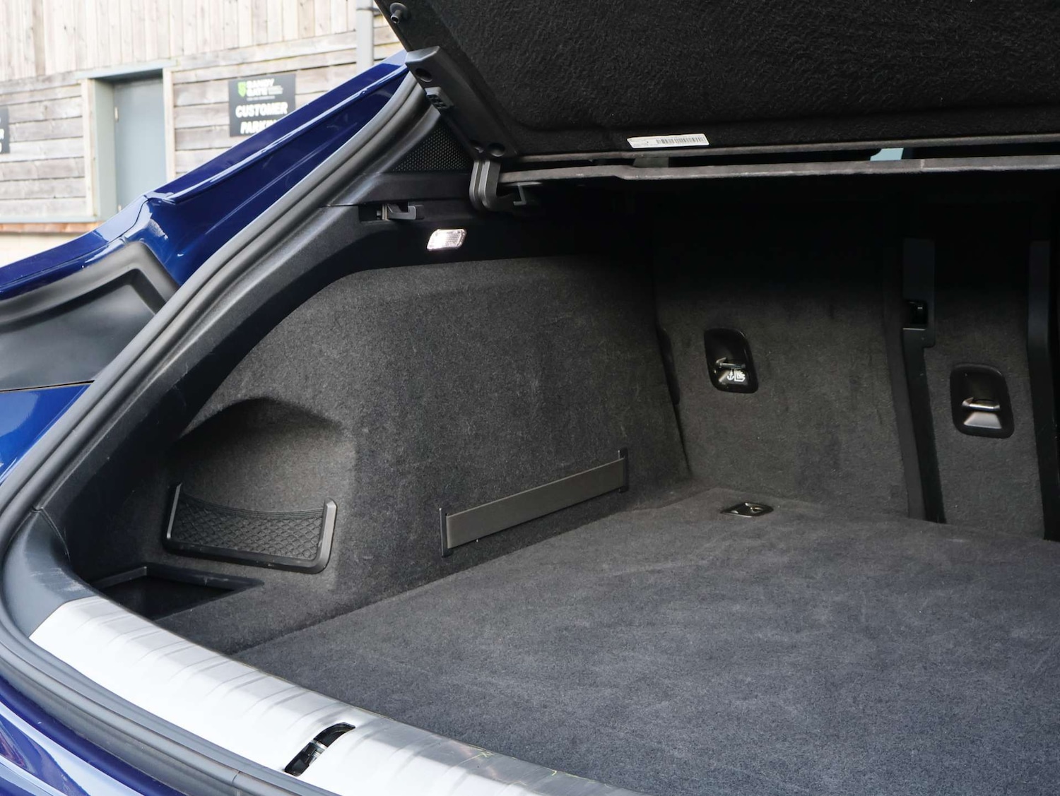 Used Porsche Taycan 2023 for sale - 77023569: Photo 54