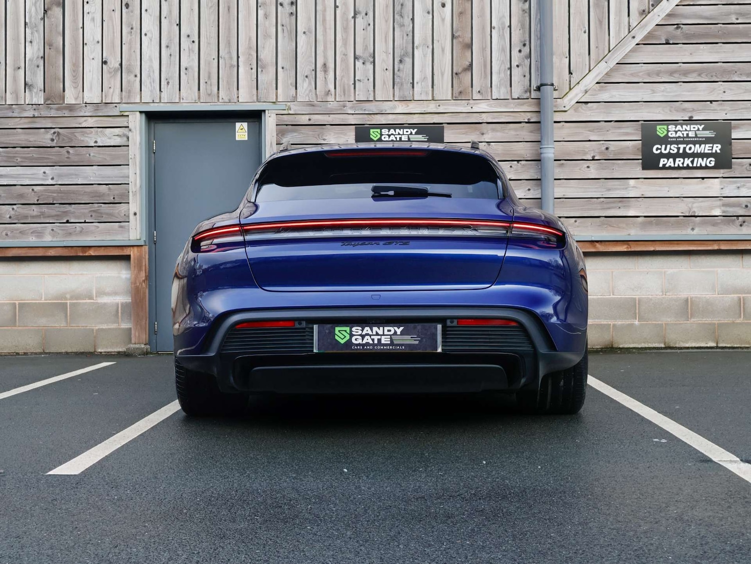 Used Porsche Taycan 2023 for sale - 77023569: Photo 6