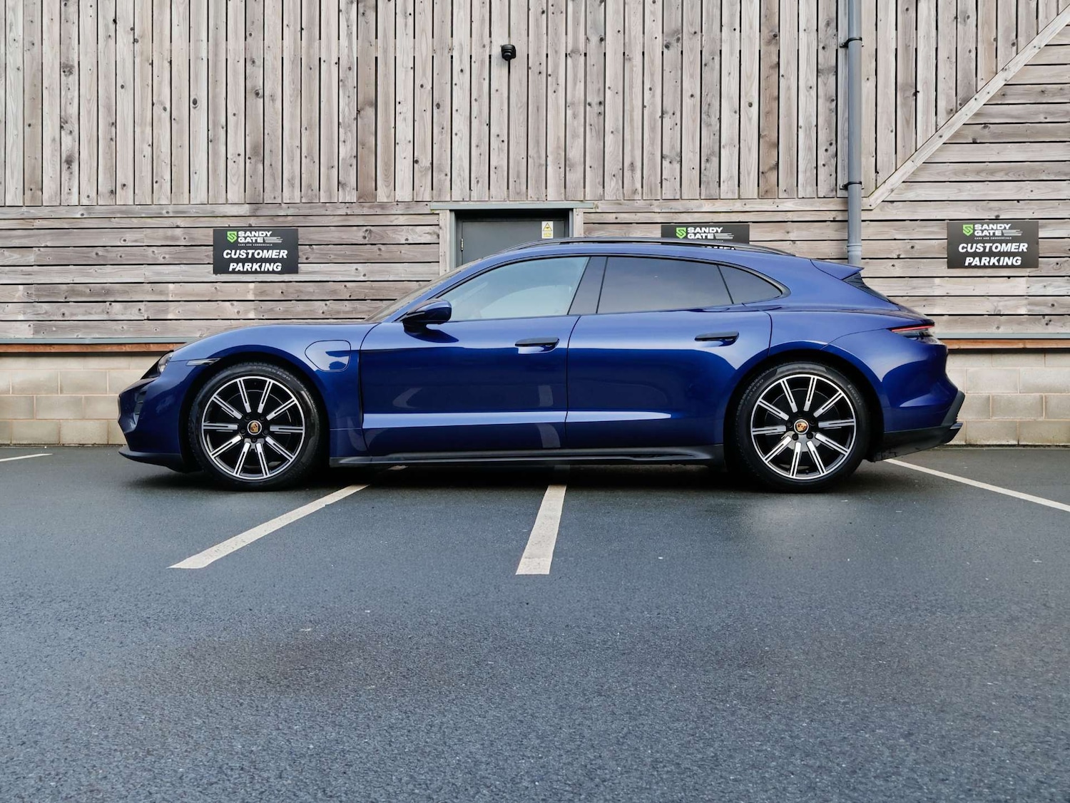 Used Porsche Taycan 2023 for sale - 77023569: Photo 7