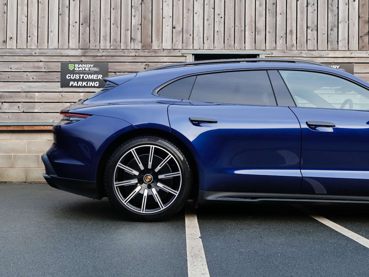 Used Porsche Taycan 2023 for sale - 77023569: Photo 9