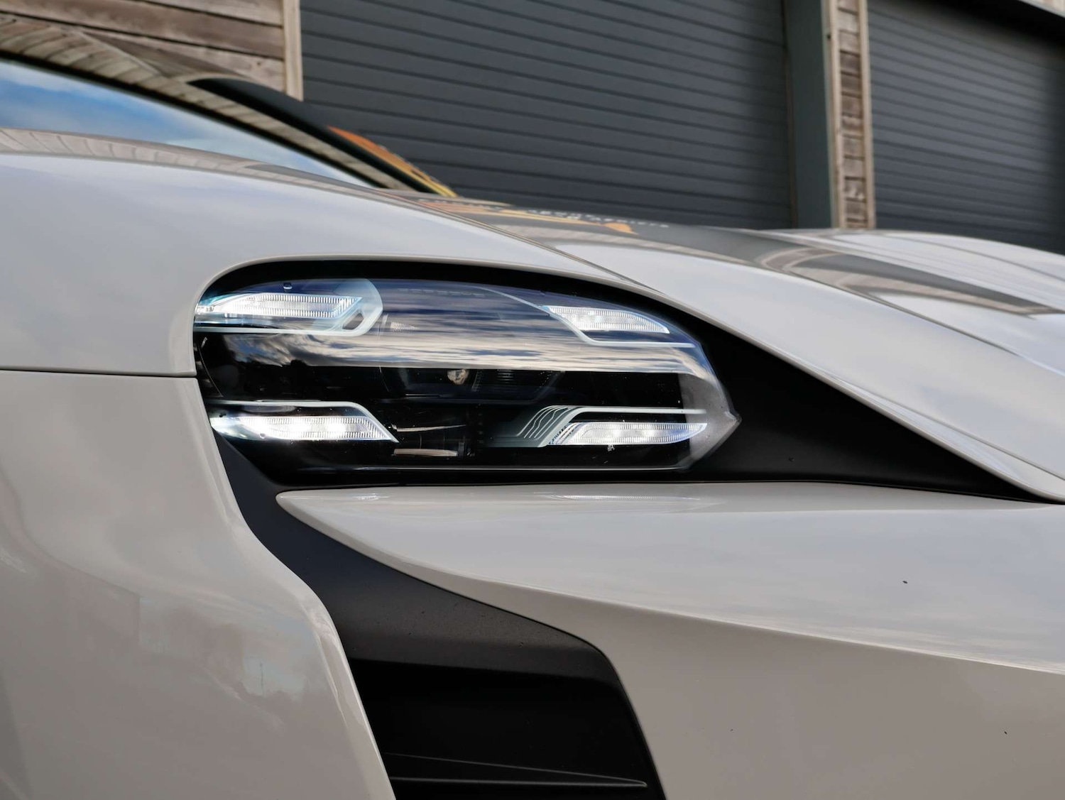 Used Porsche Taycan 2023 for sale - 77054924: Photo 13