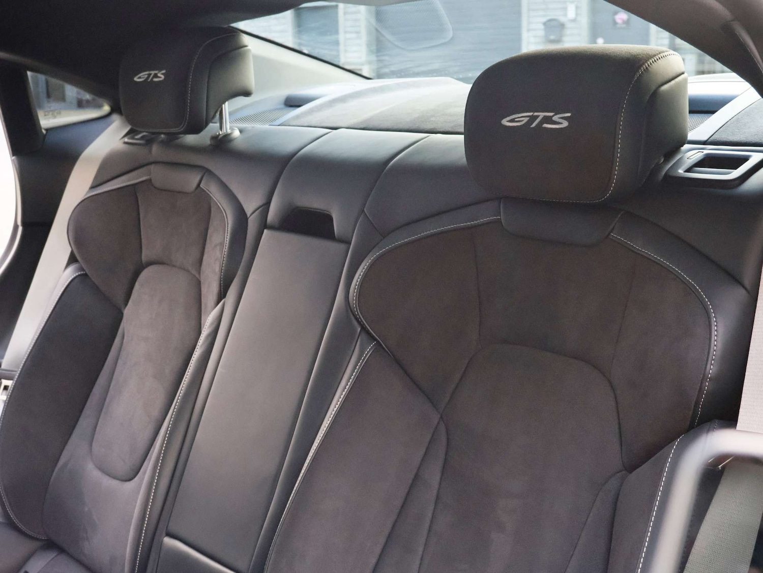 Used Porsche Taycan 2023 for sale - 77054924: Photo 40