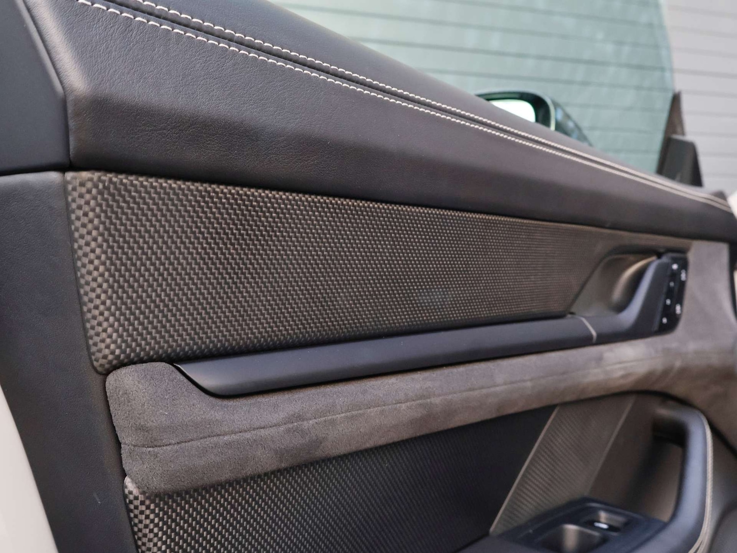 Used Porsche Taycan 2023 for sale - 77054924: Photo 44