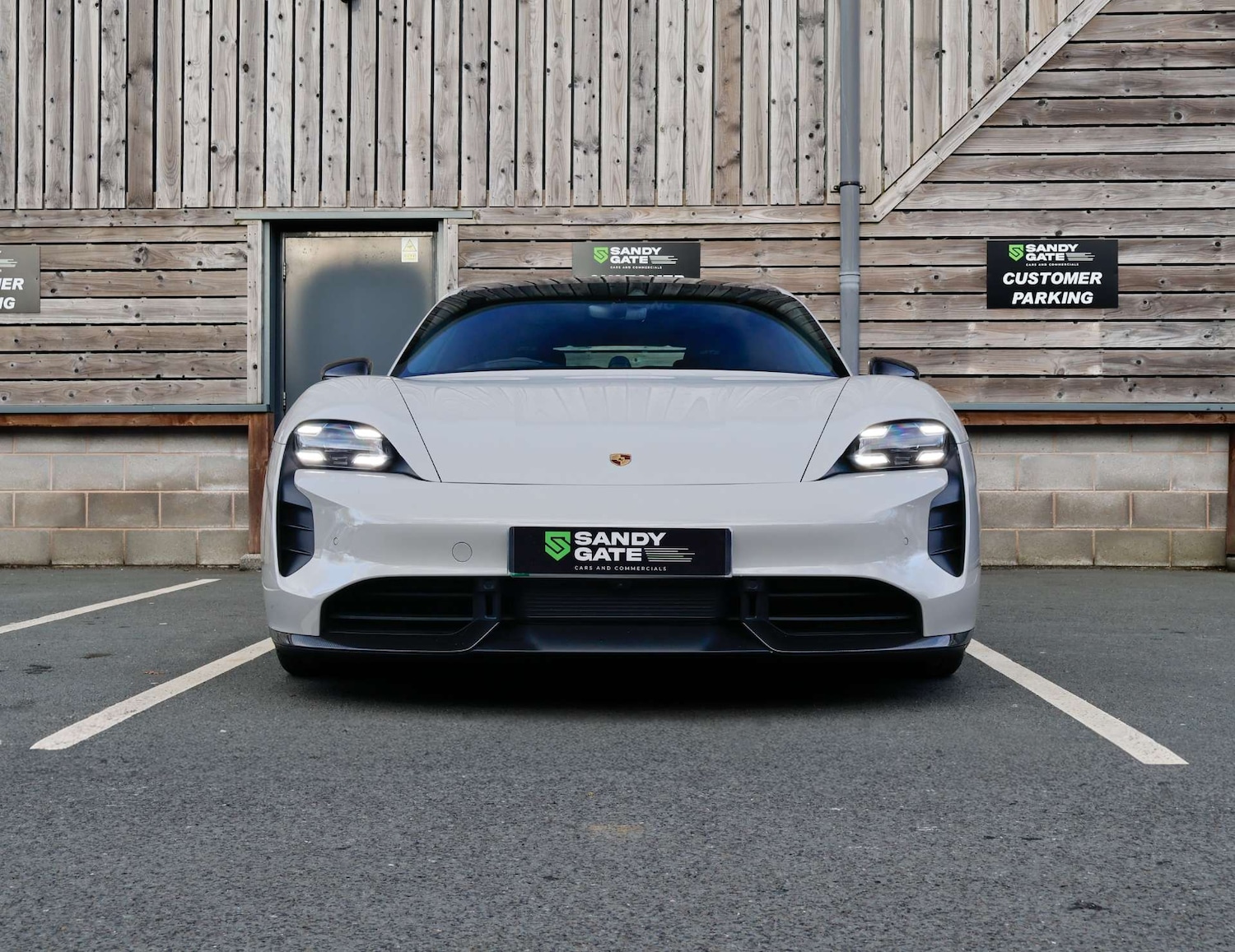 Used Porsche Taycan 2023 for sale - 77054924: Photo 5