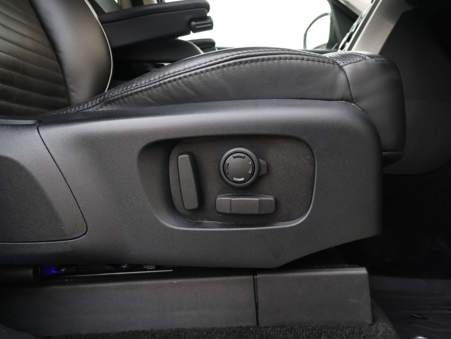 Used Land Rover Discovery 2020 for sale - 77581101: Photo 23