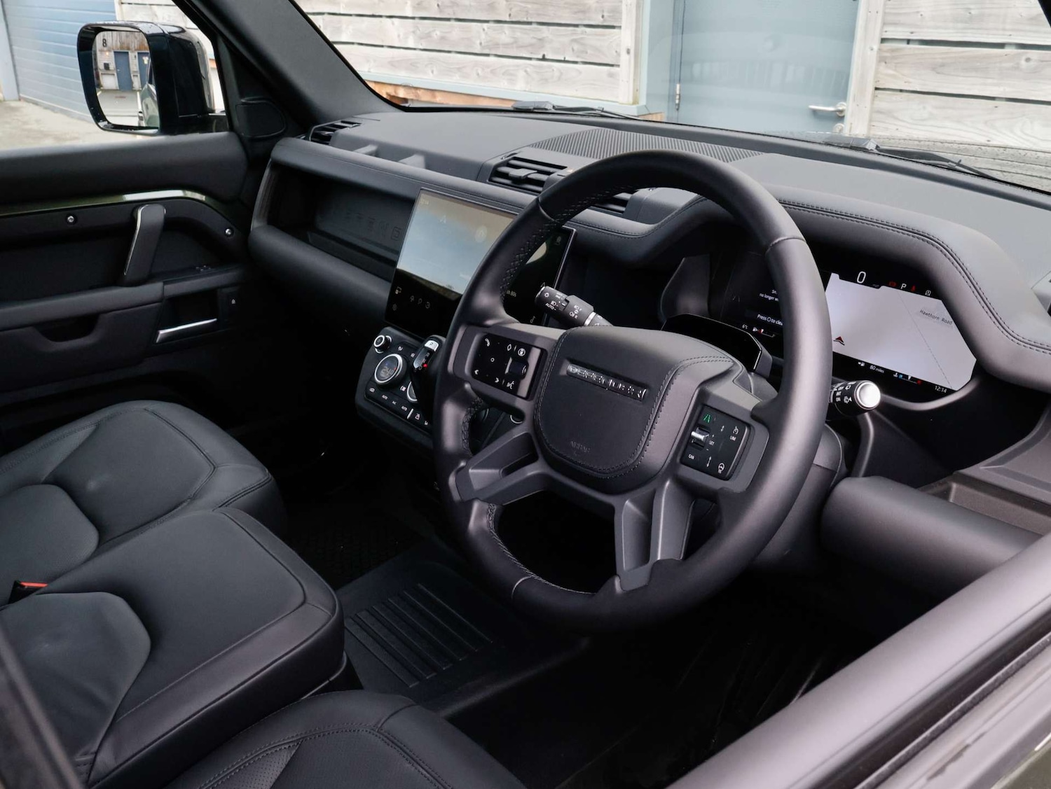 Used Land Rover Defender 2026 for sale - 78014291: Photo 2