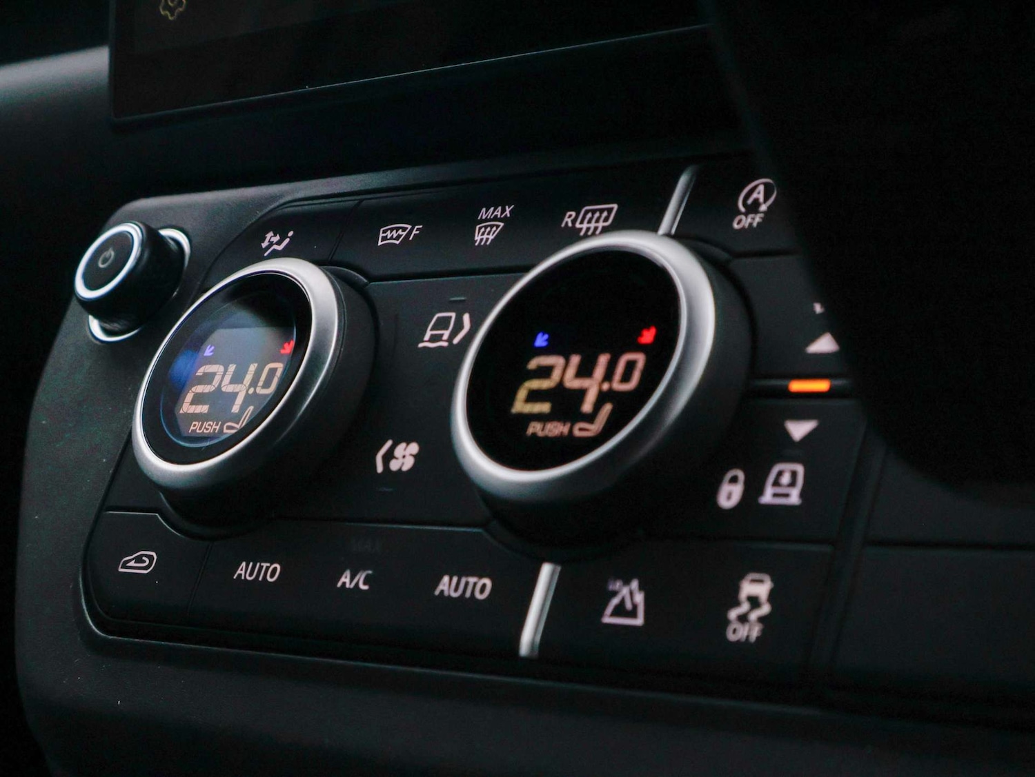 Used Land Rover Defender 2026 for sale - 78014291: Photo 27