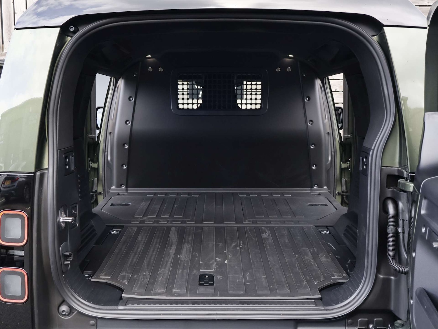 Used Land Rover Defender 2026 for sale - 78014291: Photo 35