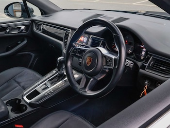 Used Porsche Macan 2017 for sale - 77366815: Photo