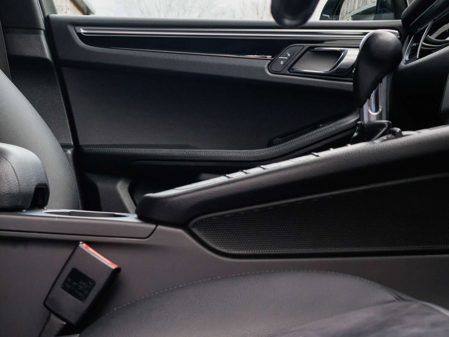 Used Porsche Macan 2017 for sale - 77366815: Photo 33