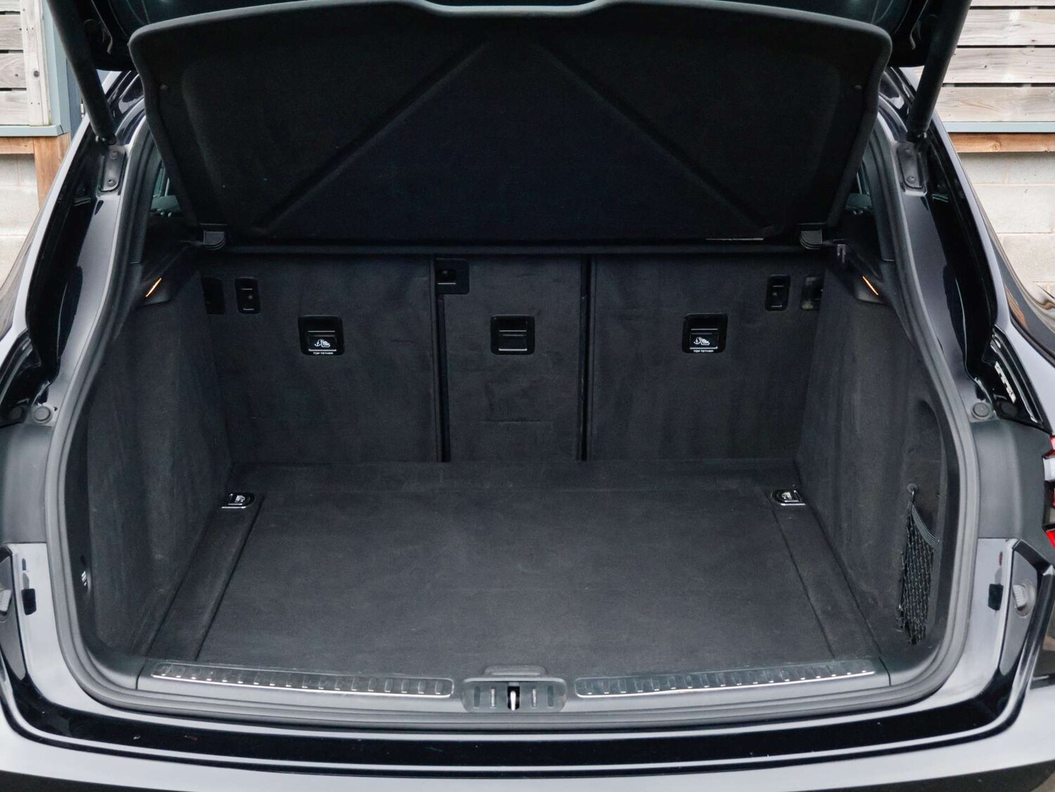 Used Porsche Macan 2017 for sale - 77366815: Photo 38