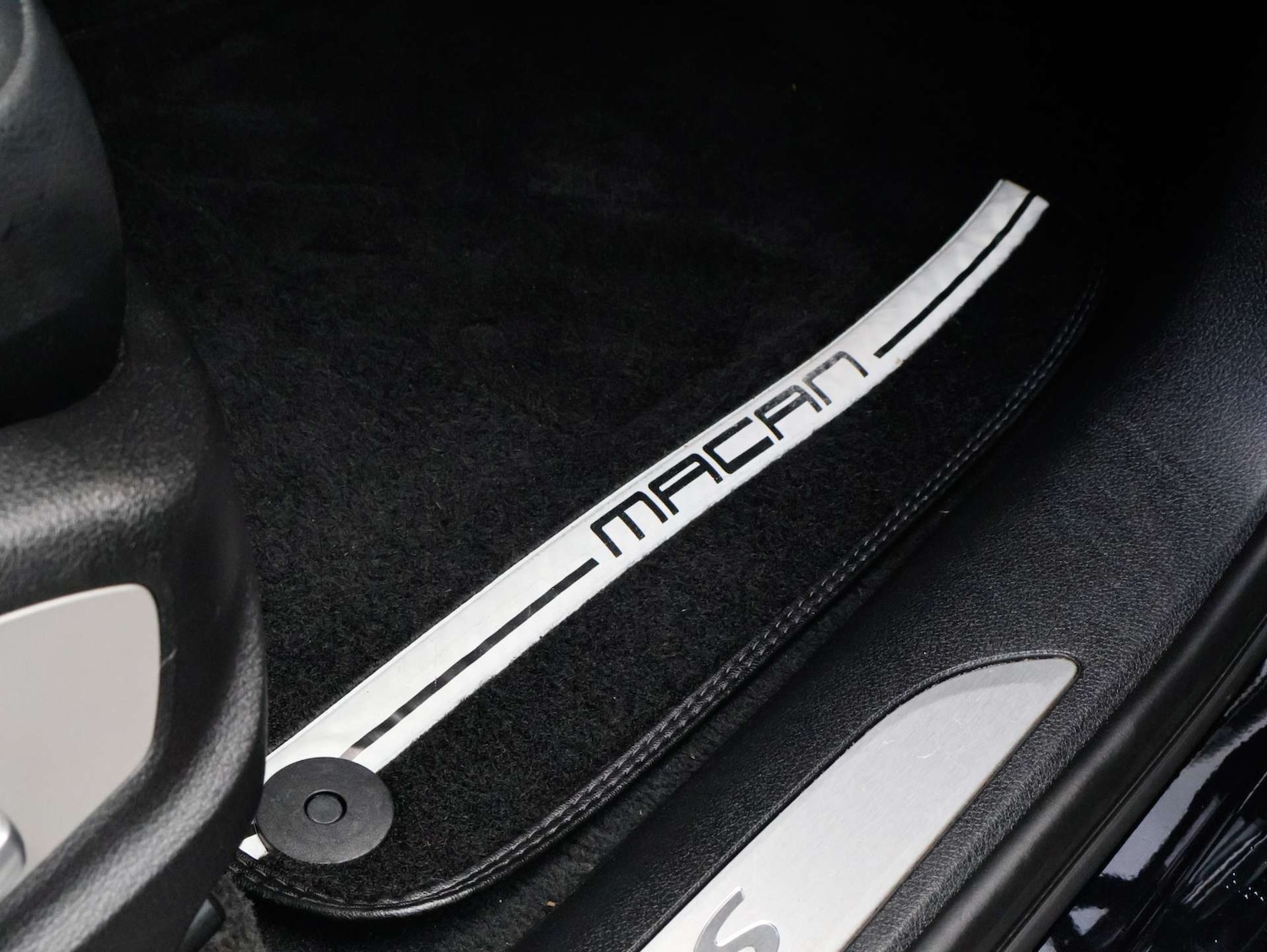 Used Porsche Macan 2017 for sale - 77366815: Photo 51