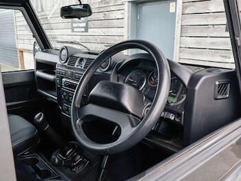 Used Land Rover Defender 90 2015 for sale - 78097377: Photo