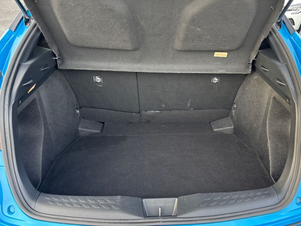 Used Toyota C-HR 2018 for sale - 76918861: Photo 24