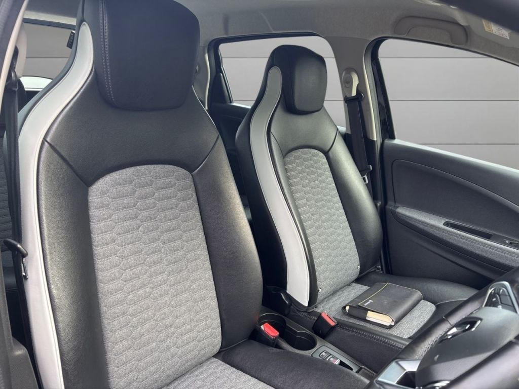 Used Renault Zoe 2022 for sale - 76767674: Photo 11
