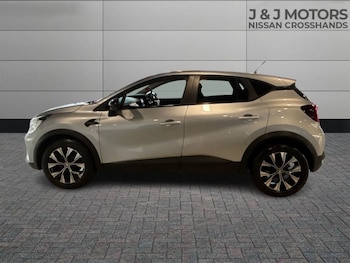 Used Renault Captur 2023 for sale - 78597304: Photo