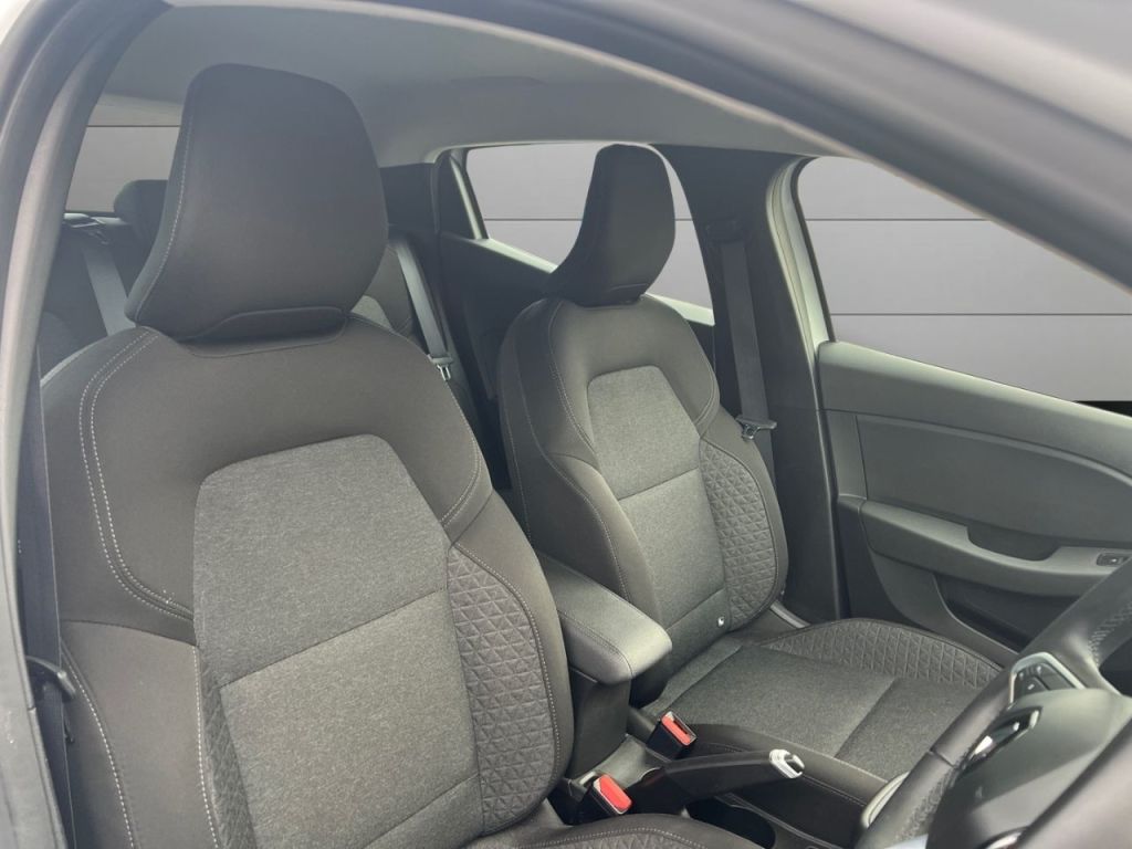 Used Renault Clio 2023 for sale - 76162556: Photo 11