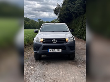 Used Toyota Hilux 2019 for sale - 78784902: Photo