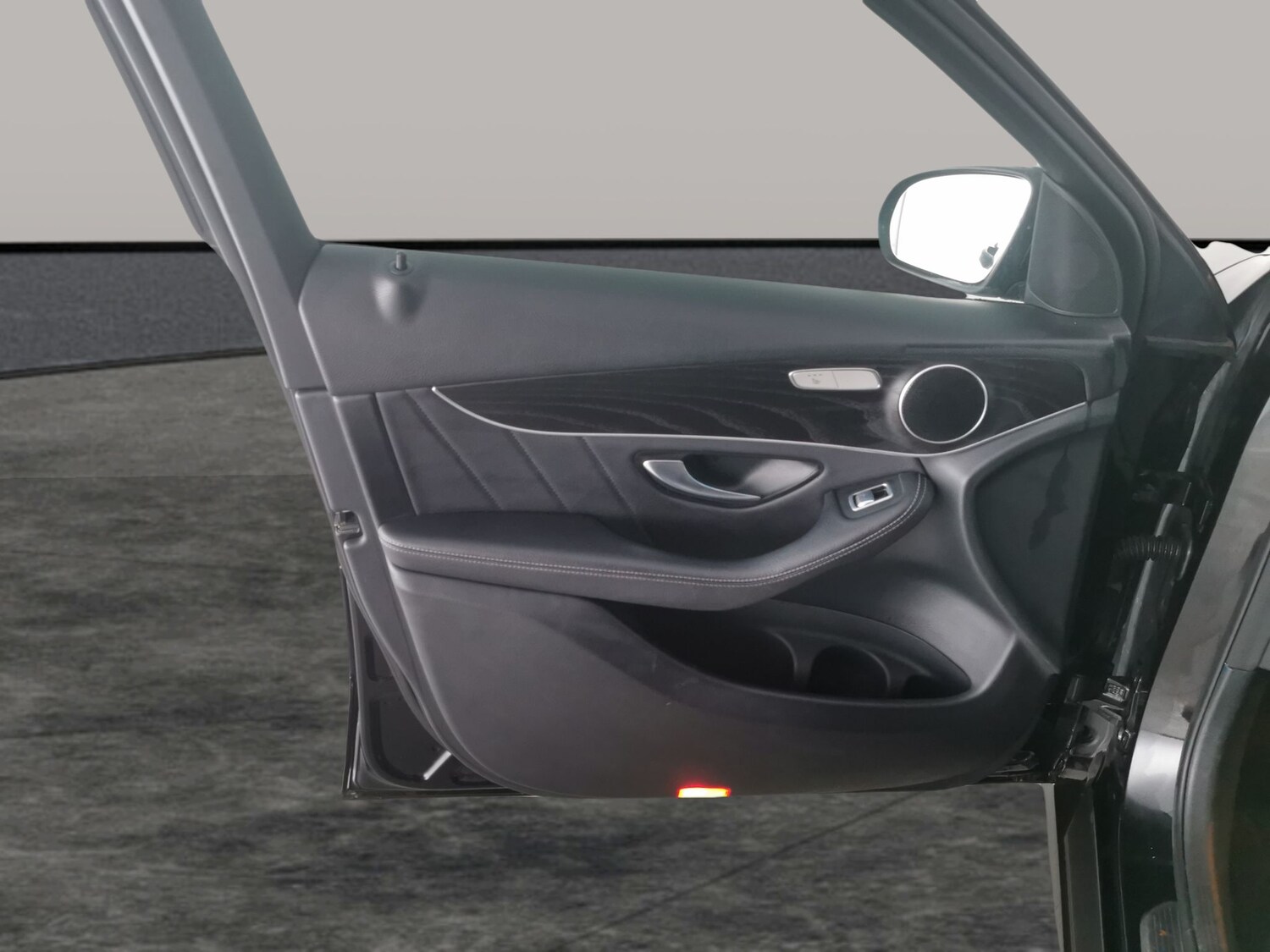 Used Mercedes-Benz GLC 2019 for sale - 77543451: Photo 29