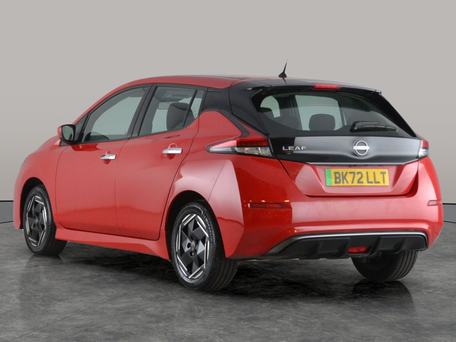 Used Nissan Leaf 2022 for sale - 76491923: Photo 8