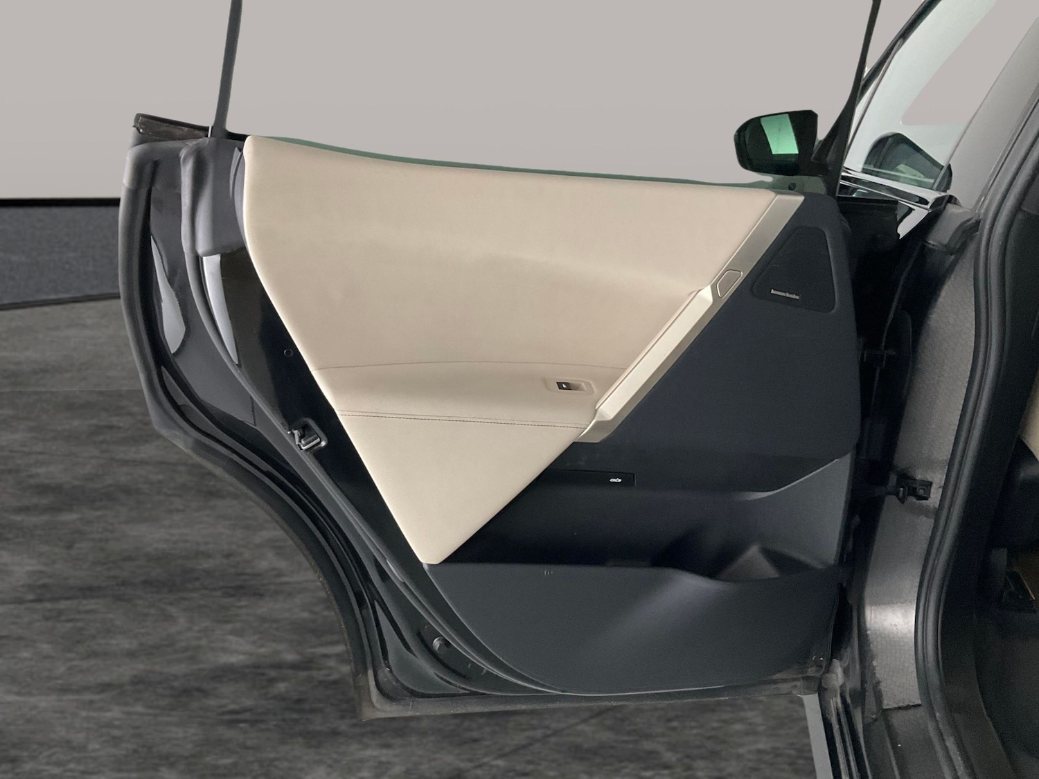 Used BMW iX 2022 for sale - 76464147: Photo 43