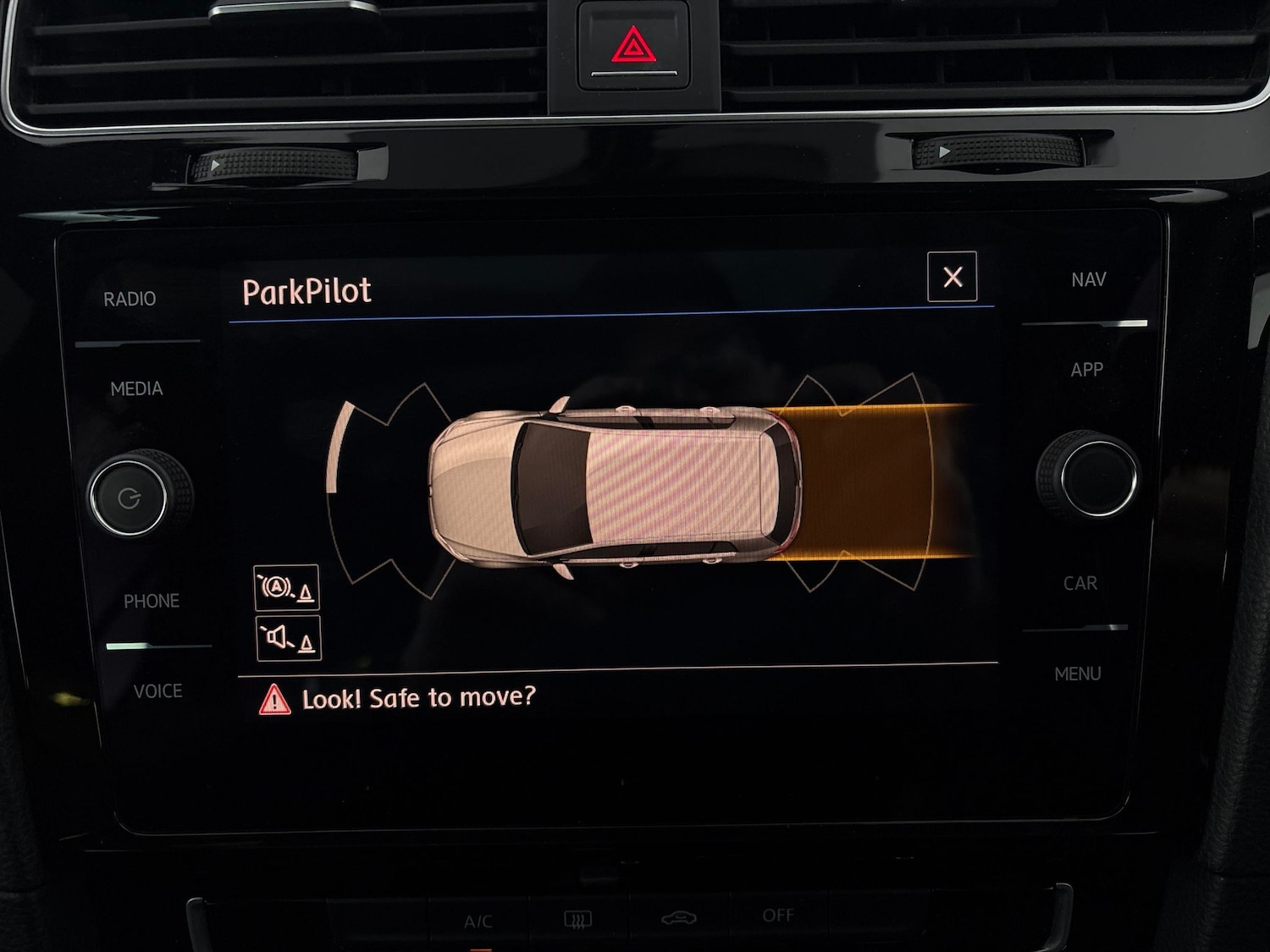 Used Volkswagen Golf 2017 for sale - 76392094: Photo 17