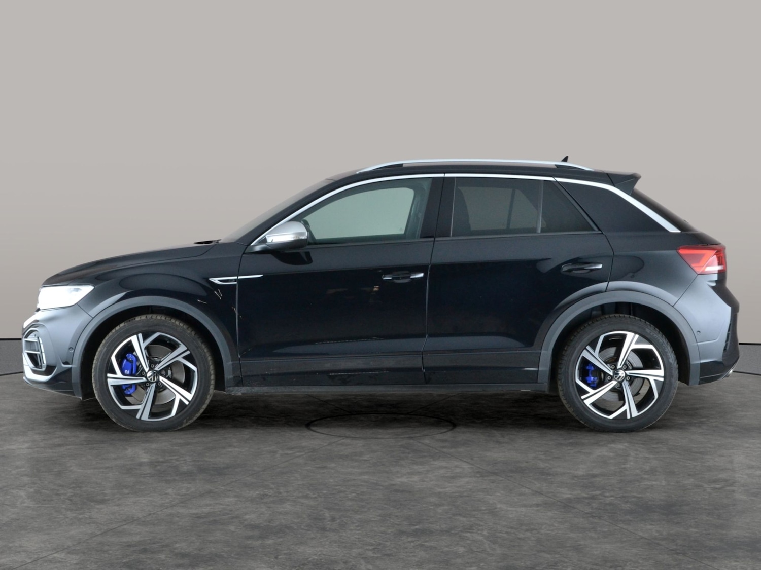 Used Volkswagen T-Roc 2023 for sale - 77241280: Photo 13