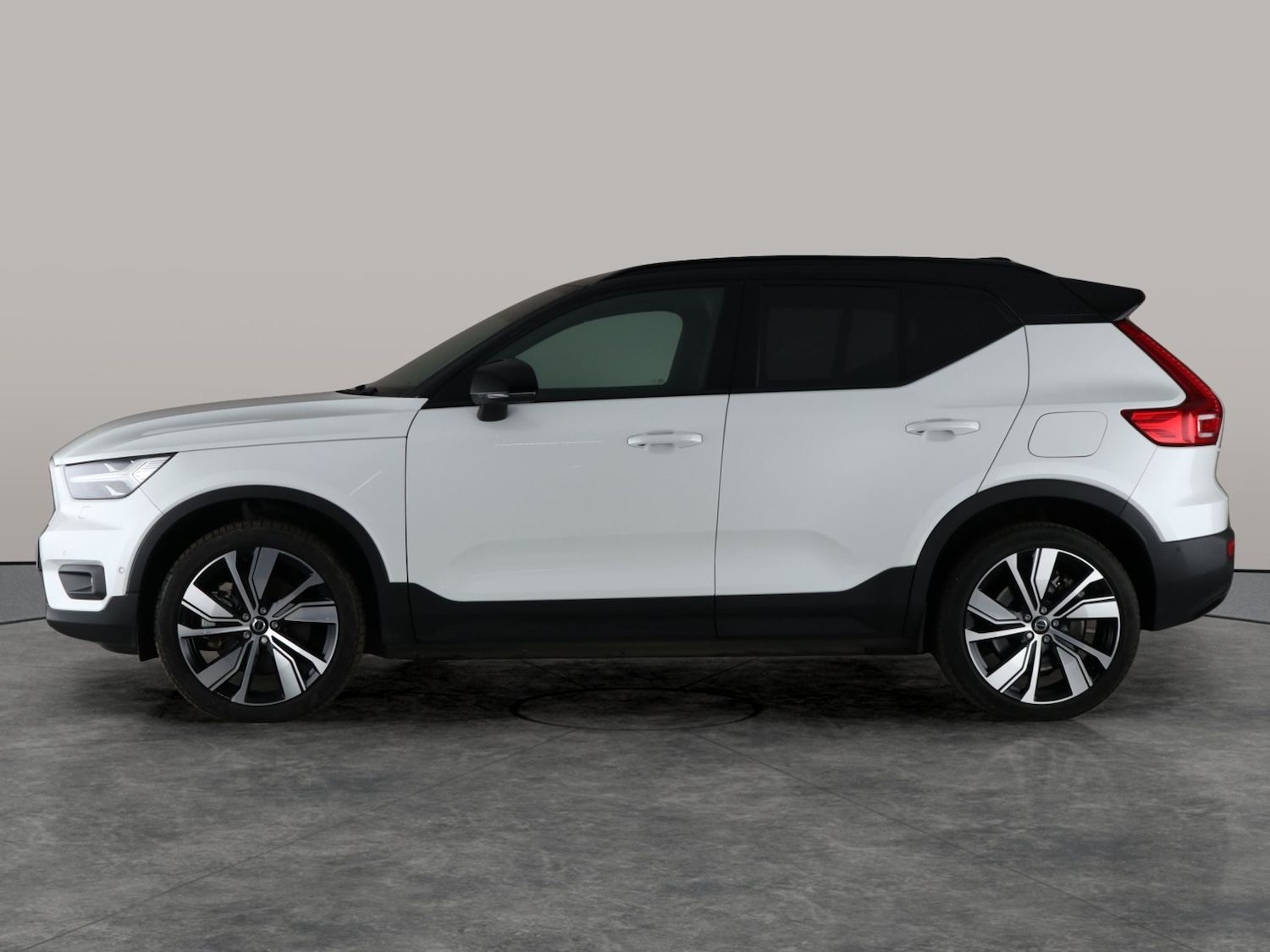Used Volvo XC40 2022 for sale - 76725341: Photo 14