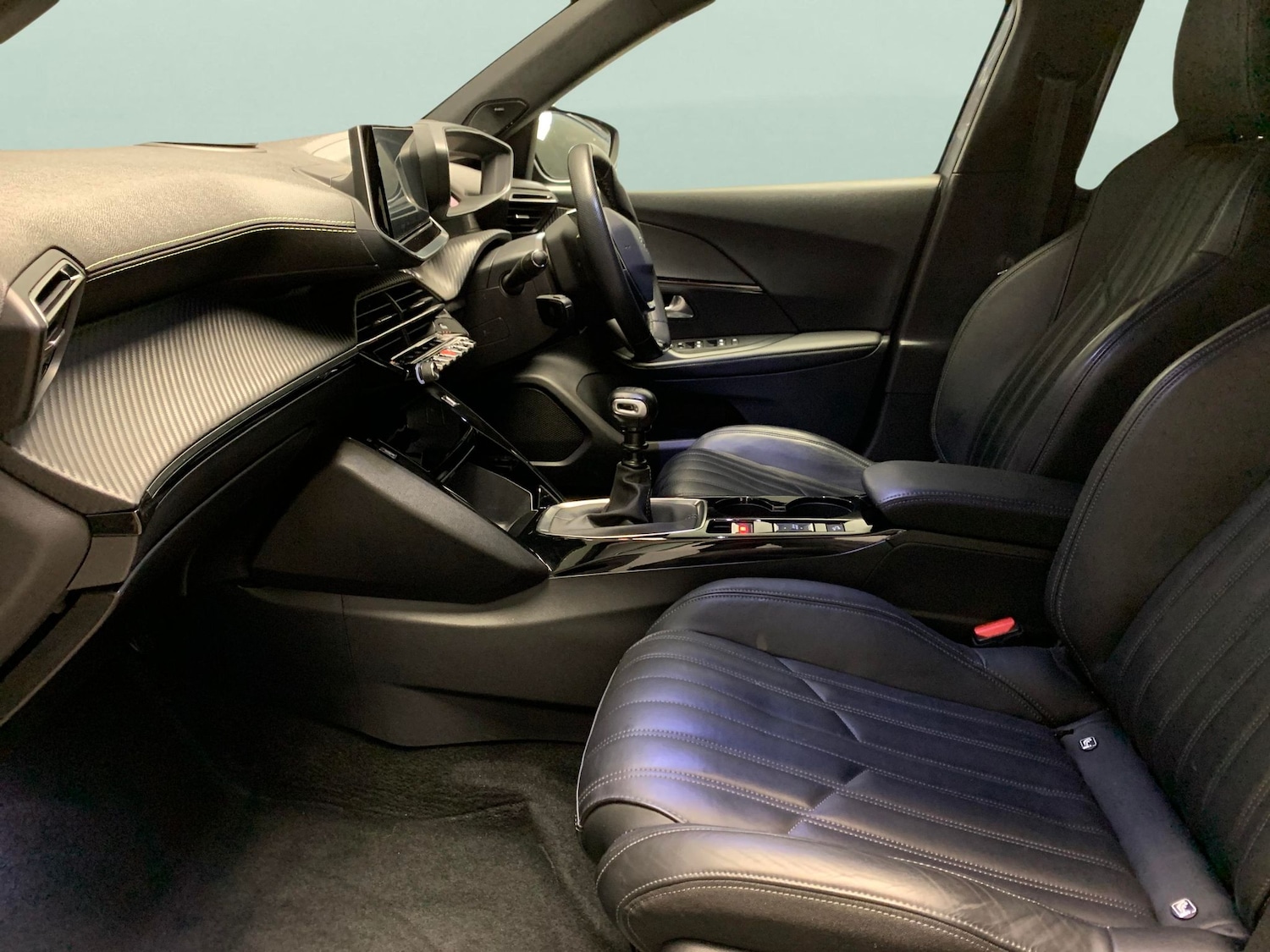 Used Peugeot 2008 2021 for sale - 76394032: Photo 4