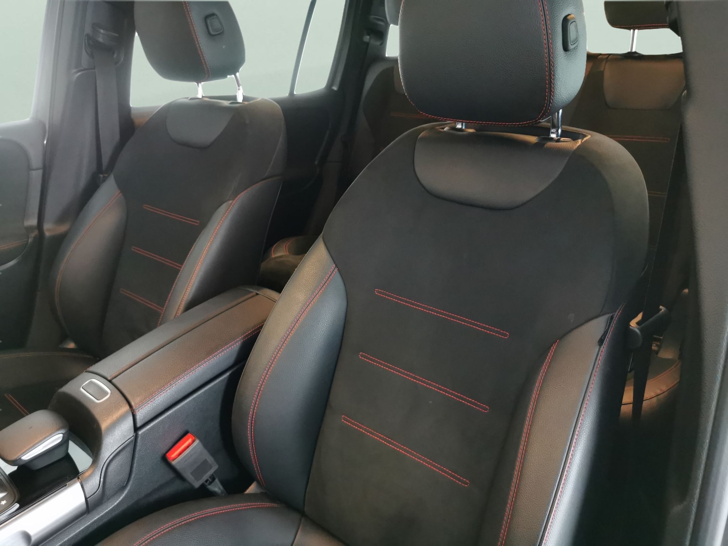 Used Mercedes-Benz GLB 2021 for sale - 77198612: Photo 23