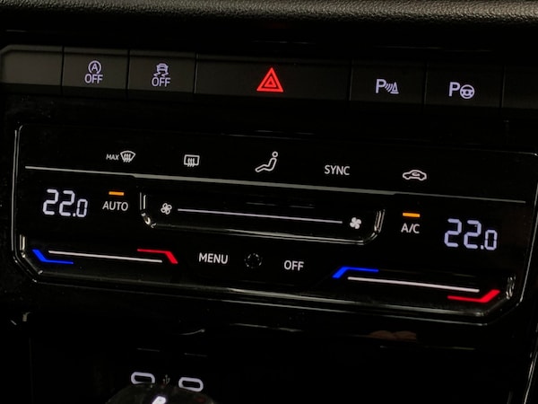 Used Volkswagen T-Roc 2023 for sale - 76244951: Photo 22