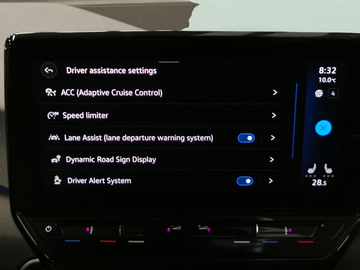 Used Volkswagen ID.3 2023 for sale - 76856842: Photo 21