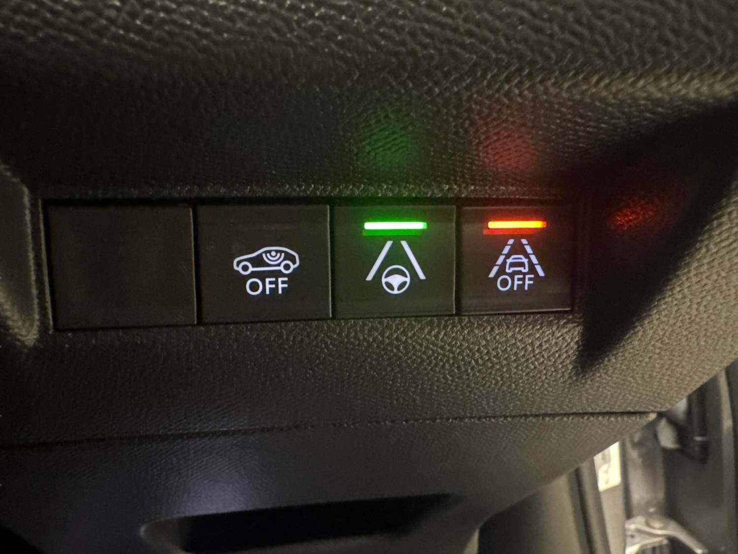 Used Peugeot E-2008 2021 for sale - 76694025: Photo 22