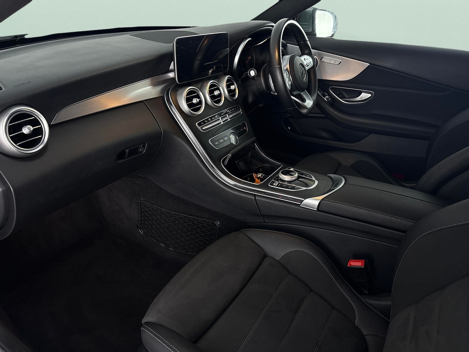 Used Mercedes-Benz C Class 2021 for sale - 76491933: Photo 4