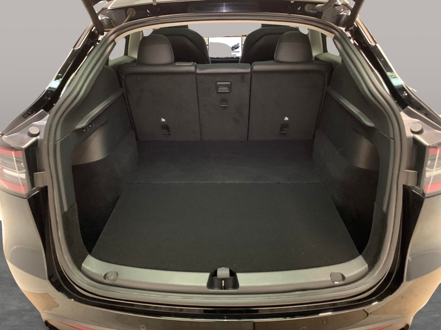 Used Tesla Model Y 2022 for sale - 76169945: Photo 46