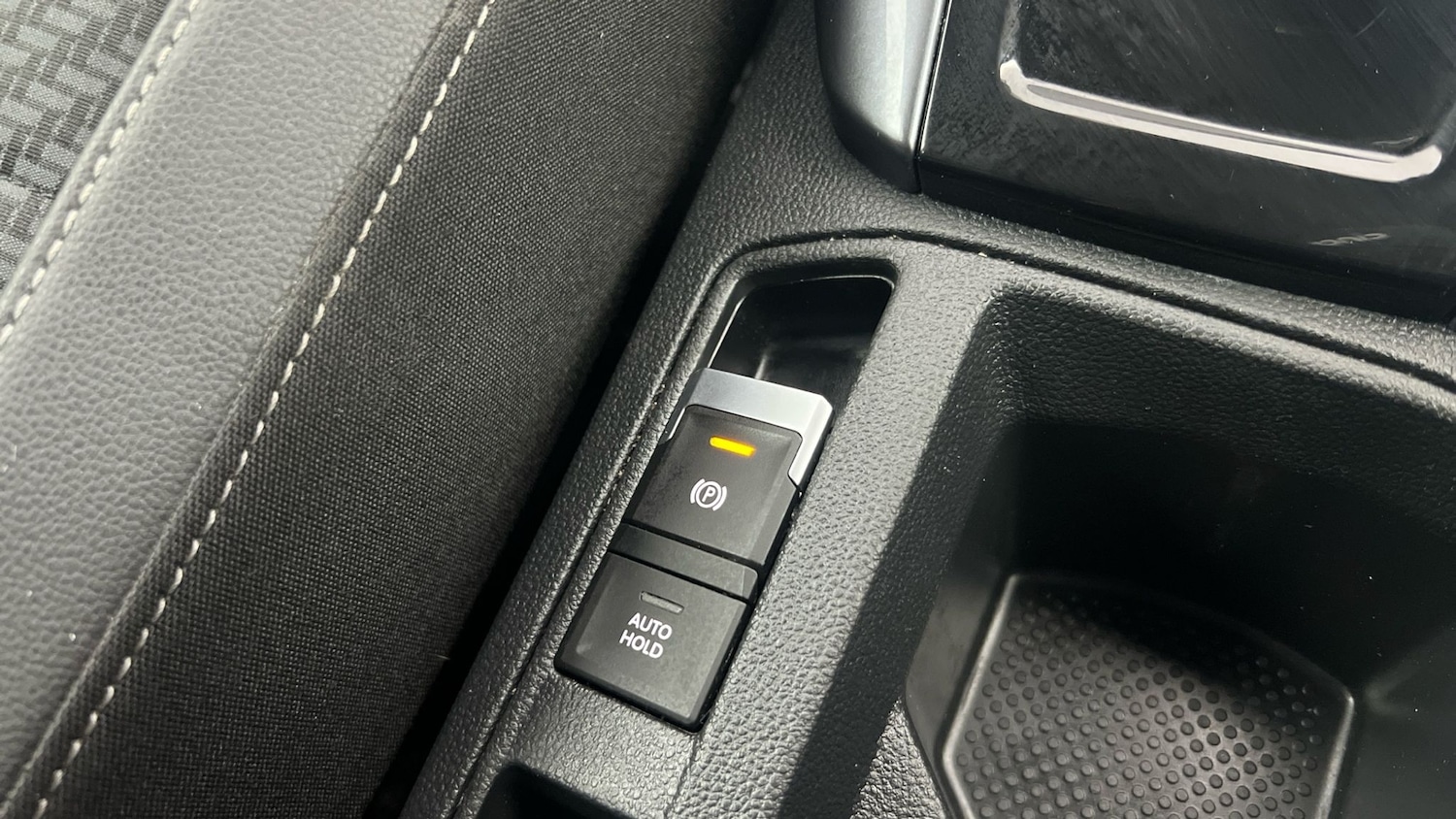 Used Volkswagen T-Roc 2021 for sale - 76935191: Photo 28