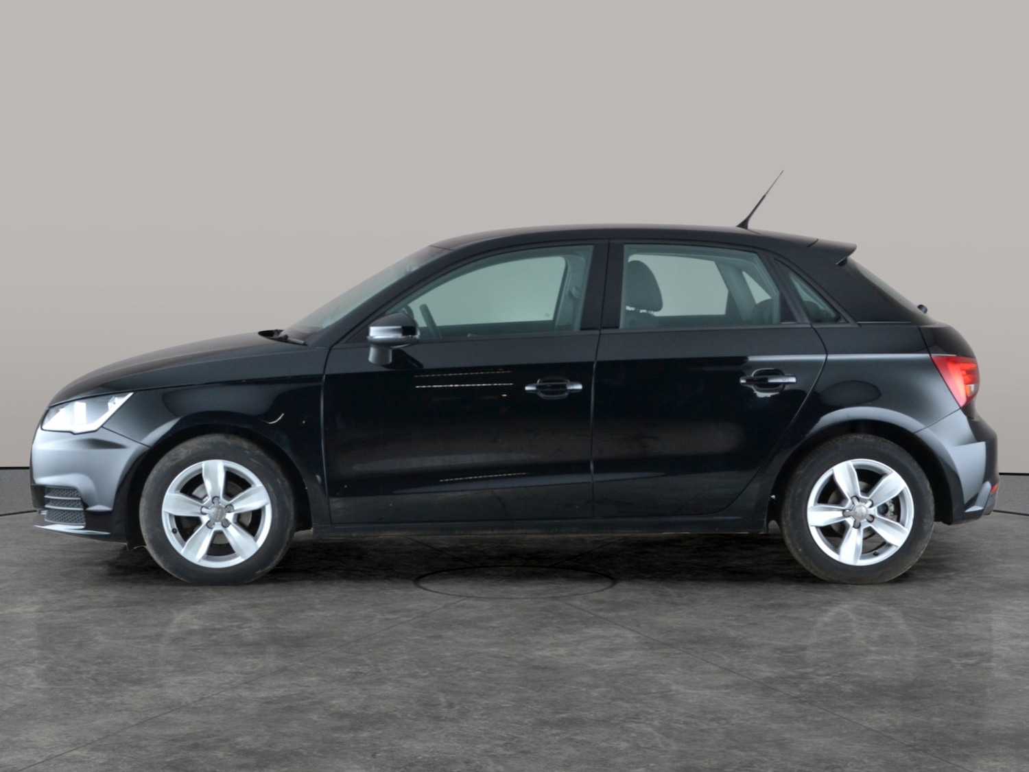 Used Audi A1 2018 for sale - 77165638: Photo 12
