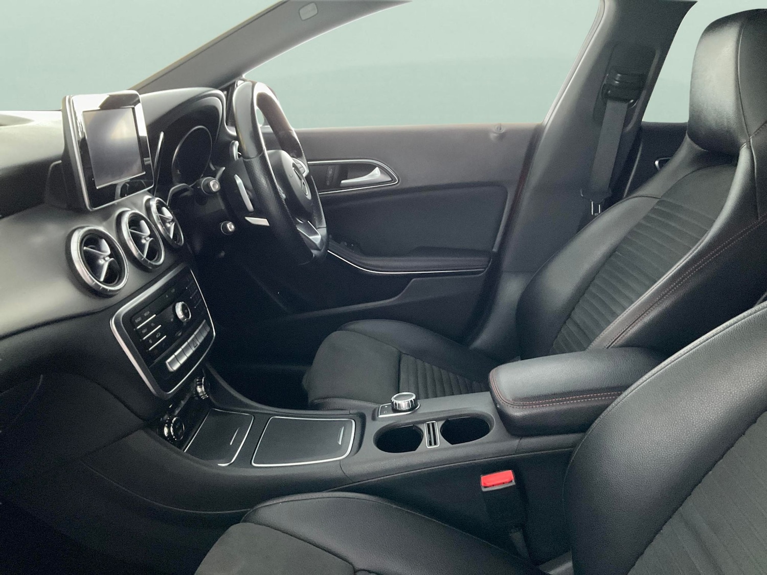 Used Mercedes-Benz CLA 2018 for sale - 76464264: Photo 4