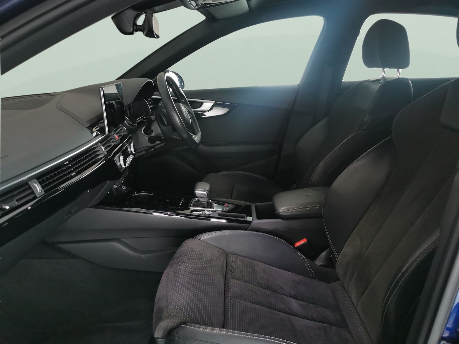 Used Audi A4 2019 for sale - 77135116: Photo 4