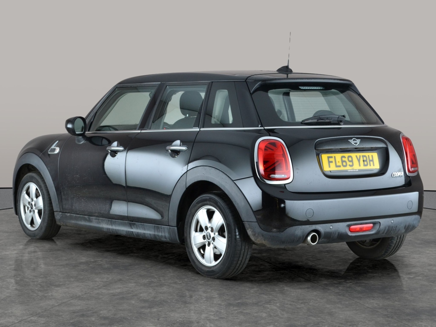 Used MINI Hatch 2019 for sale - 77019373: Photo 11
