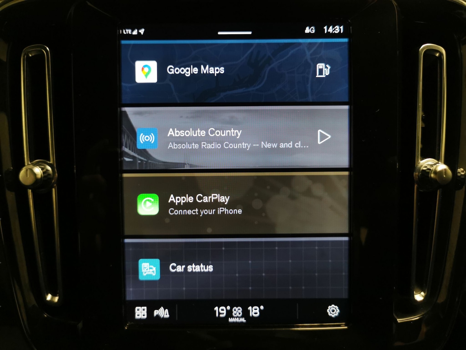 Used Volvo XC40 2022 for sale - 76940346: Photo 15