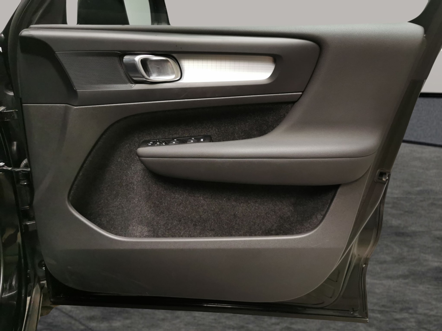 Used Volvo XC40 2022 for sale - 76940346: Photo 28