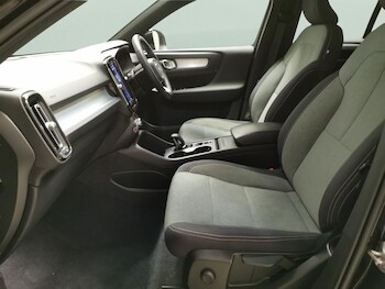 Used Volvo XC40 2022 for sale - 76940346: Photo