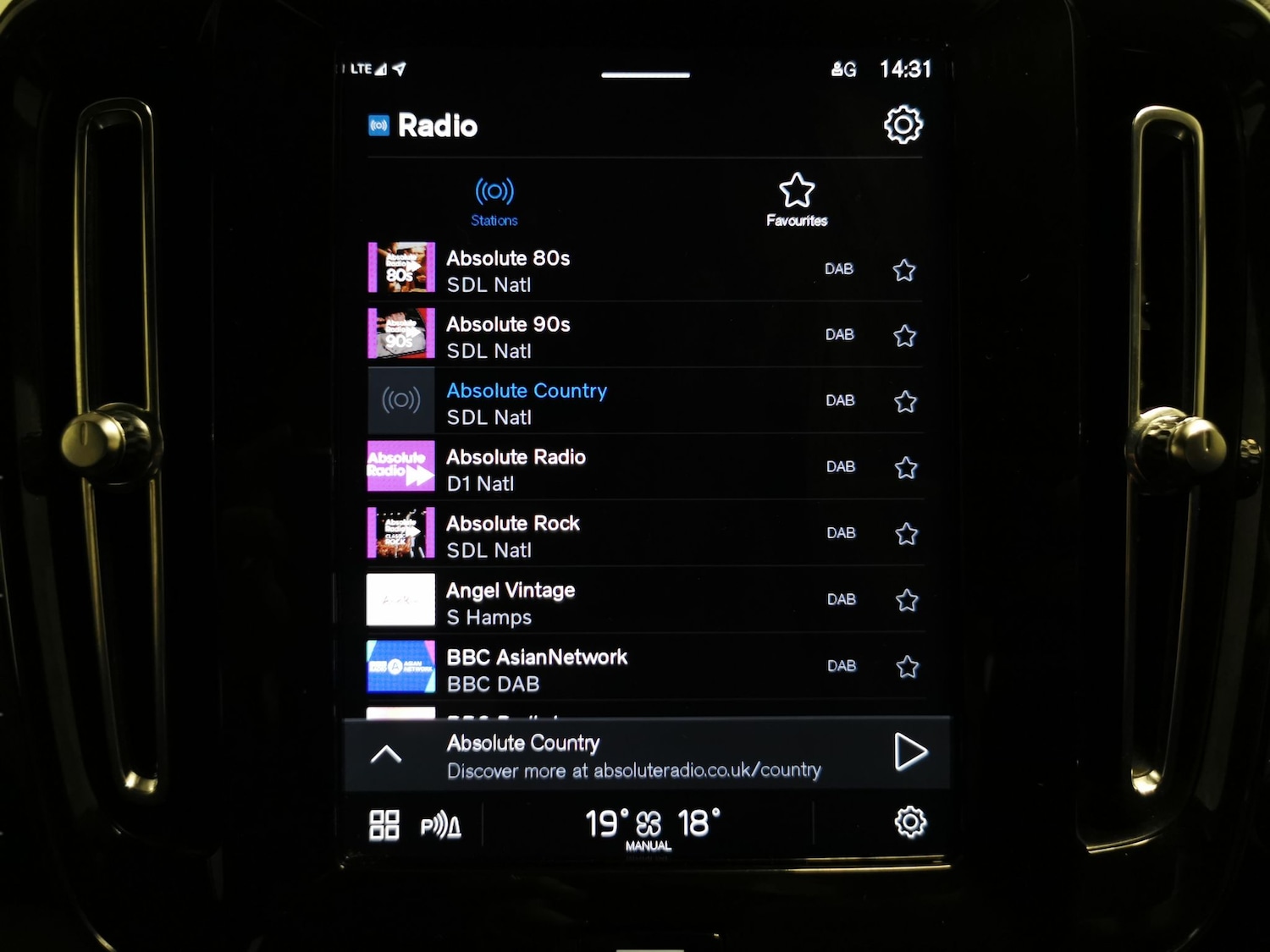 Used Volvo XC40 2022 for sale - 76940346: Photo 6